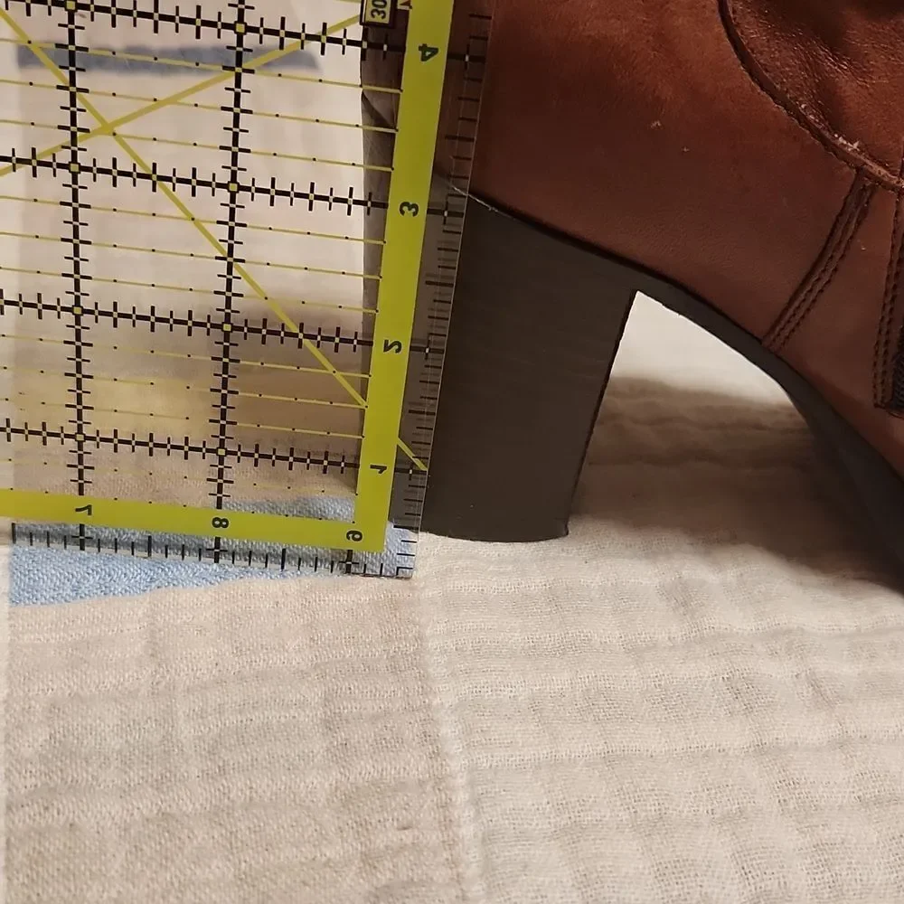 Alberto Fermani ankle zipper closure buckled boots sz 39 EU